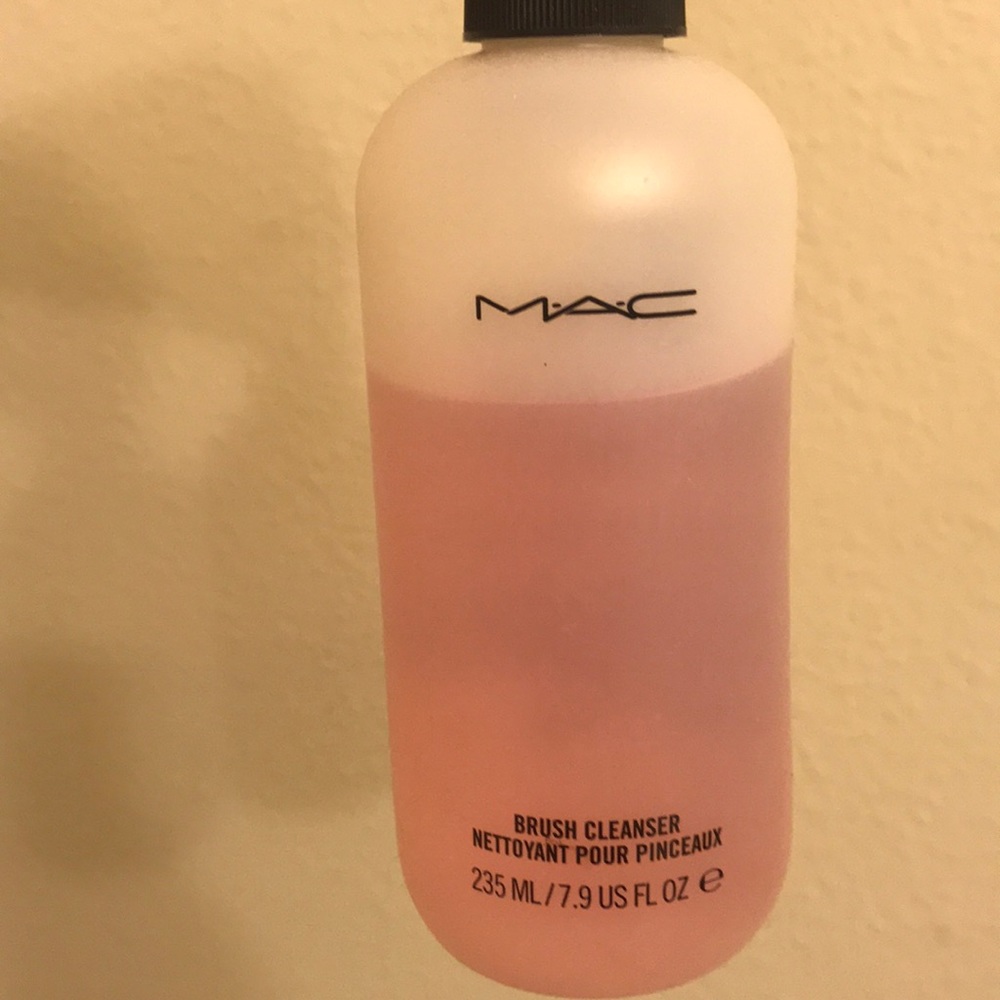 MAC brush cleanser